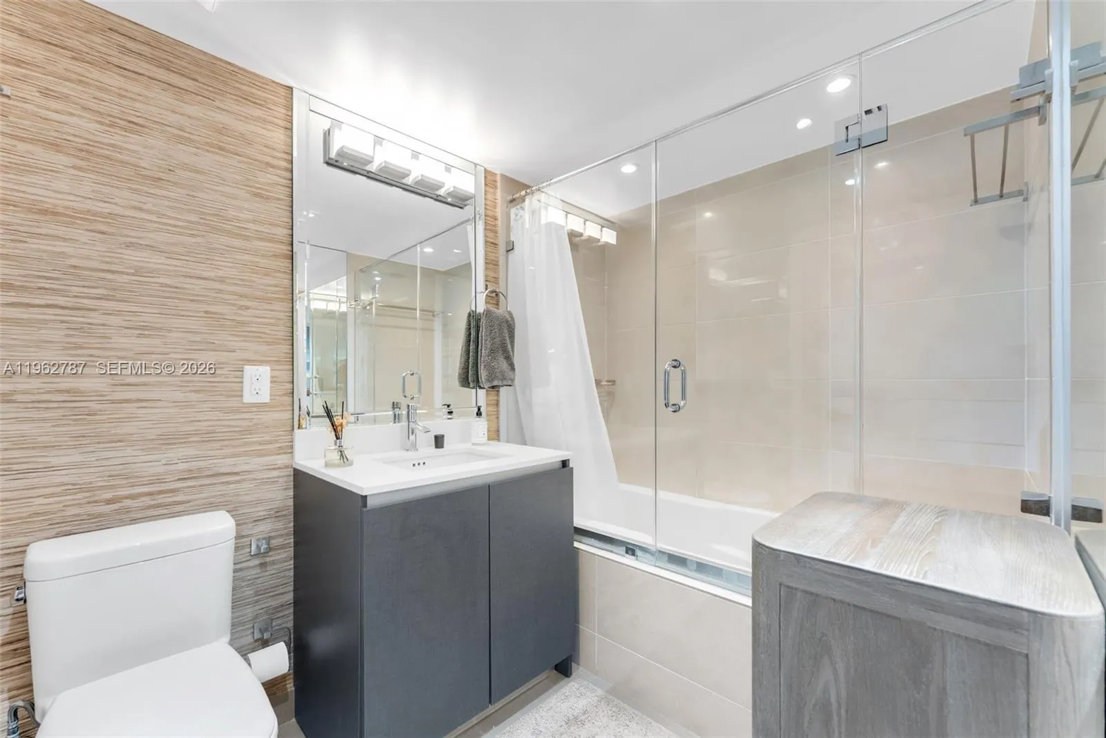 6620 Indian Creek Dr 609, Miami Beach, Florida 331, Miami Beach, Florida 33141, 2 Bedrooms Bedrooms, ,2 BathroomsBathrooms,Residential,For Sale,6620 Indian Creek Dr 609, Miami Beach, Florida 331,A11962787