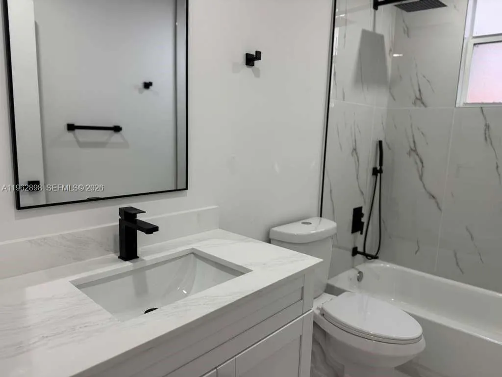 2425 Sw 6th St 6, Miami, Florida 33135, Miami, Florida 33135, 1 Bedroom Bedrooms, ,1 BathroomBathrooms,Residential Lease,For Rent,2425 Sw 6th St 6, Miami, Florida 33135,A11962898