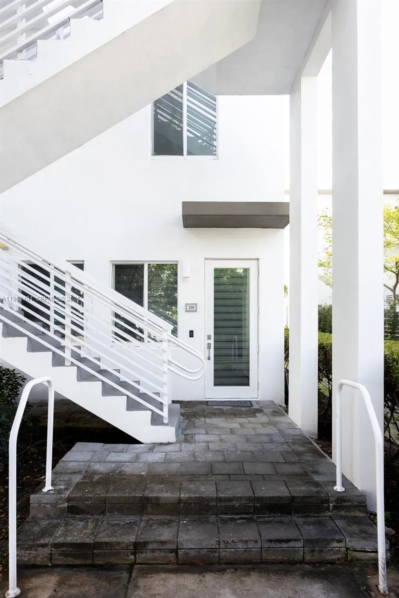 6416 Nw 102nd Ct 120, Doral, Florida 33178, Doral, Florida 33178, 3 Bedrooms Bedrooms, ,2 BathroomsBathrooms,Residential Lease,For Rent,6416 Nw 102nd Ct 120, Doral, Florida 33178,A11962401