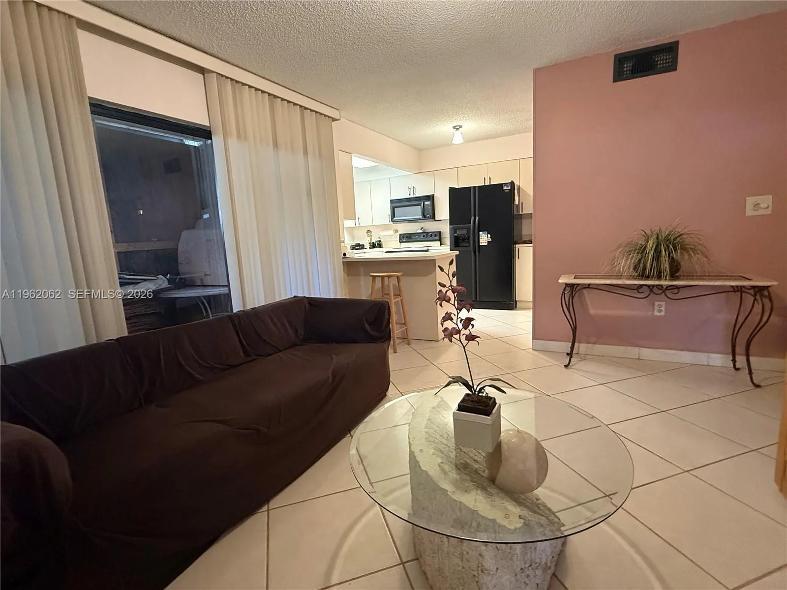 6500 Kendale Lakes Dr 114, Miami, Florida 33183, Miami, Florida 33183, 3 Bedrooms Bedrooms, ,2 BathroomsBathrooms,Residential Lease,For Rent,6500 Kendale Lakes Dr 114, Miami, Florida 33183,A11962062