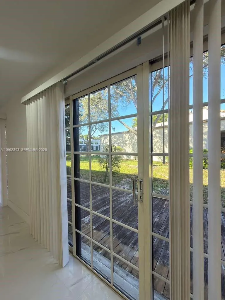 9719 N New River Canal Rd 308, Plantation, Florida, Plantation, Florida 33324, 3 Bedrooms Bedrooms, ,2 BathroomsBathrooms,Residential,For Sale,9719 N New River Canal Rd 308, Plantation, Florida,A11962893