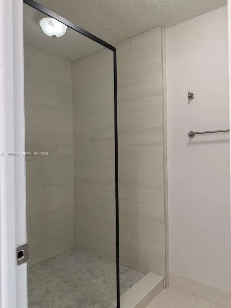 9719 N New River Canal Rd 308, Plantation, Florida, Plantation, Florida 33324, 3 Bedrooms Bedrooms, ,2 BathroomsBathrooms,Residential,For Sale,9719 N New River Canal Rd 308, Plantation, Florida,A11962893