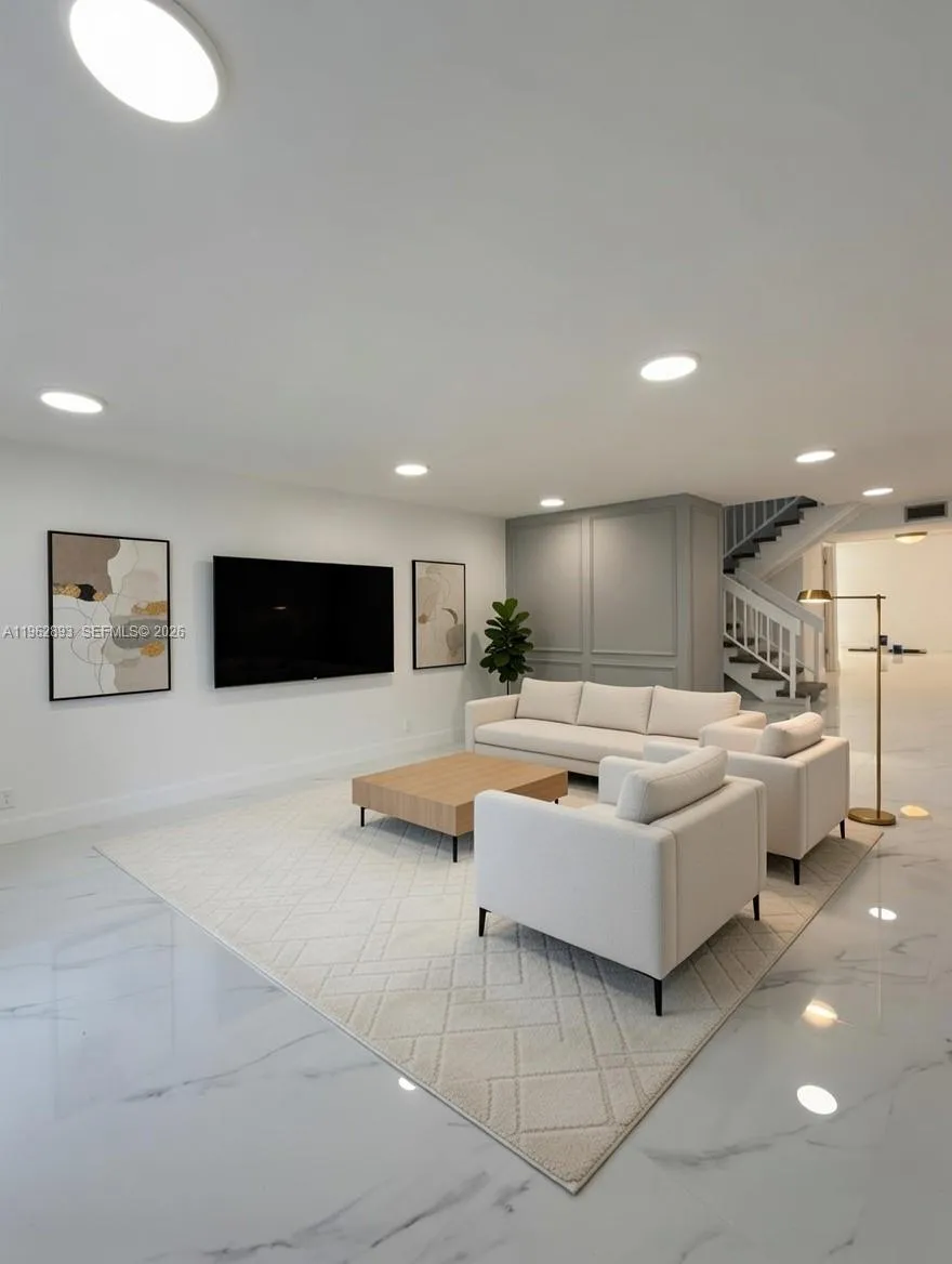 9719 N New River Canal Rd 308, Plantation, Florida, Plantation, Florida 33324, 3 Bedrooms Bedrooms, ,2 BathroomsBathrooms,Residential,For Sale,9719 N New River Canal Rd 308, Plantation, Florida,A11962893