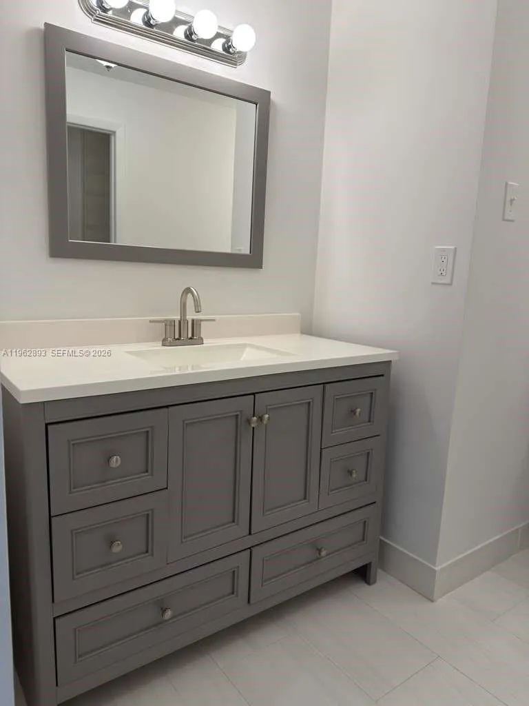 9719 N New River Canal Rd 308, Plantation, Florida, Plantation, Florida 33324, 3 Bedrooms Bedrooms, ,2 BathroomsBathrooms,Residential,For Sale,9719 N New River Canal Rd 308, Plantation, Florida,A11962893