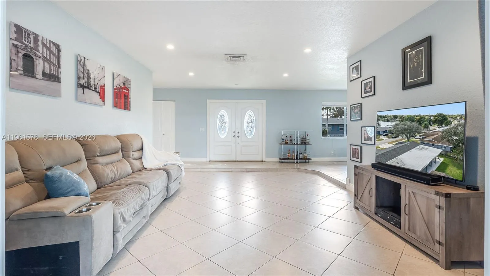 9501 Nw 8th St, Pembroke Pines, Florida 33024, Pembroke Pines, Florida 33024, 3 Bedrooms Bedrooms, ,2 BathroomsBathrooms,Residential,For Sale,9501 Nw 8th St, Pembroke Pines, Florida 33024,A11961578