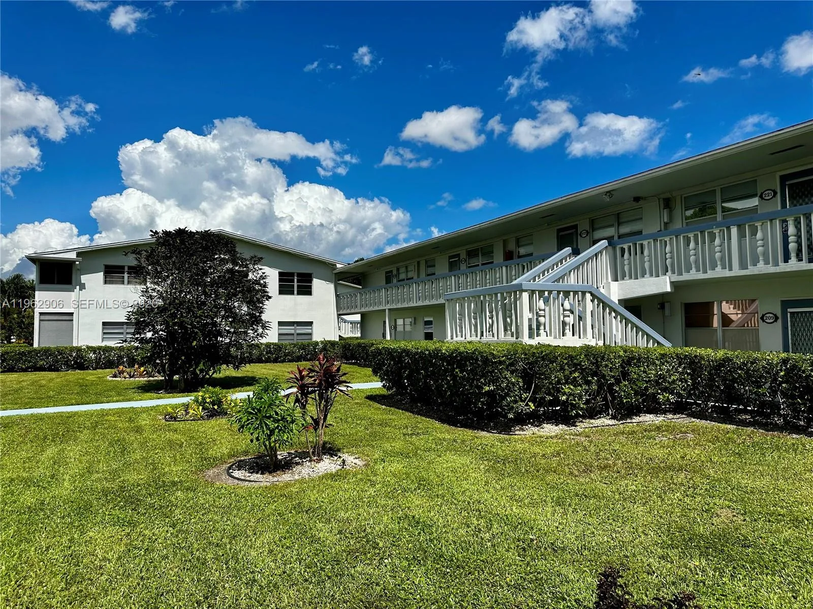 213 N Oakridge N 213, Deerfield Beach, Florida 334, Deerfield Beach, Florida 33442, 1 Bedroom Bedrooms, ,1 BathroomBathrooms,Residential,For Sale,213 N Oakridge N 213, Deerfield Beach, Florida 334,A11962906