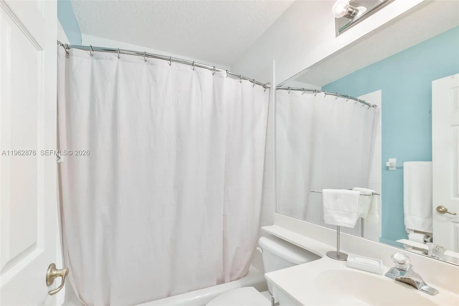 11227 Nw 73rd Ter, Doral, Florida 33178, Doral, Florida 33178, 4 Bedrooms Bedrooms, ,3 BathroomsBathrooms,Residential,For Sale,11227 Nw 73rd Ter, Doral, Florida 33178,A11962876