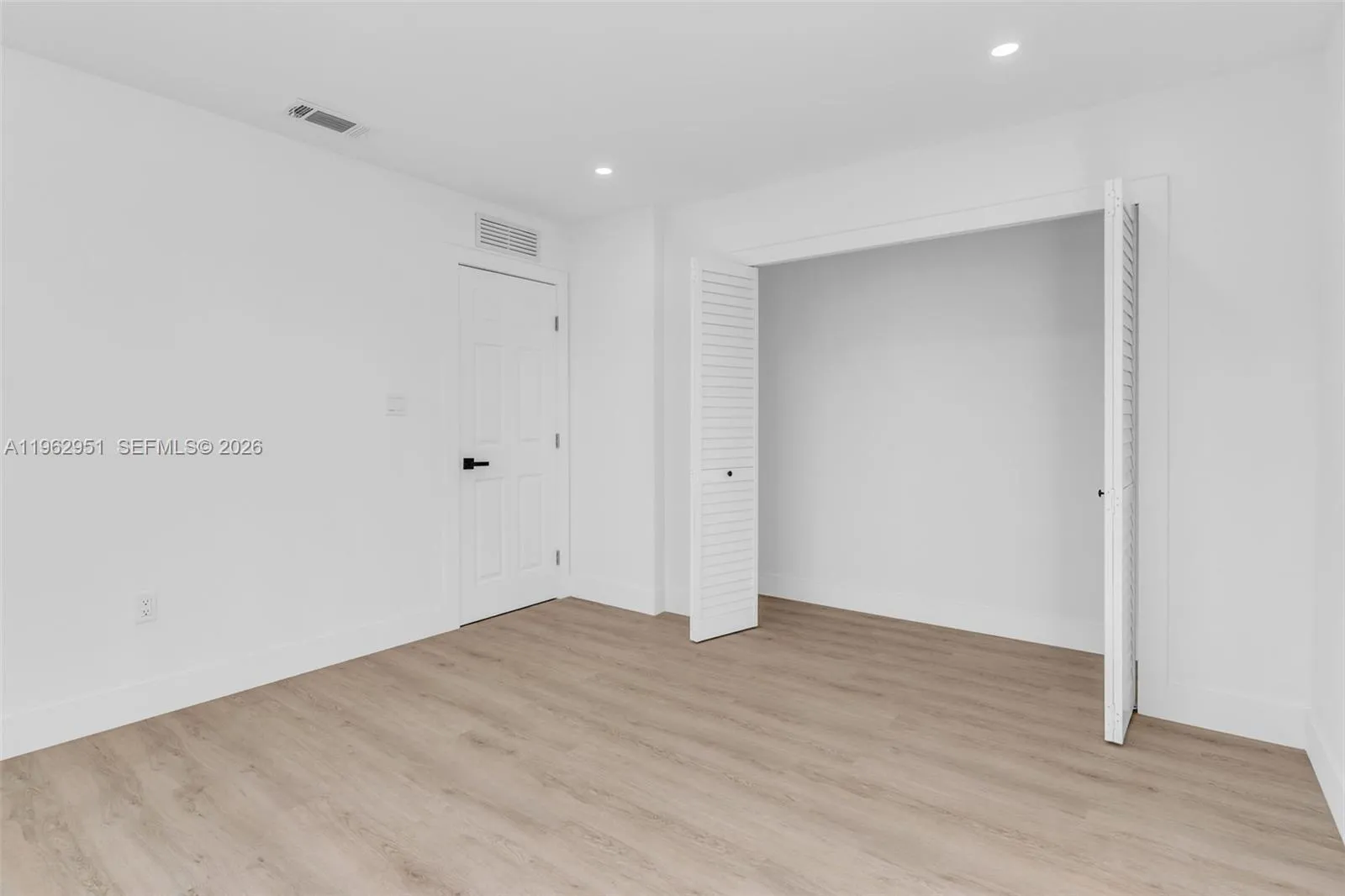 5941 E 6th Ave, Hialeah, Florida 33013, Hialeah, Florida 33013, 3 Bedrooms Bedrooms, ,2 BathroomsBathrooms,Residential,For Sale,5941 E 6th Ave, Hialeah, Florida 33013,A11962951