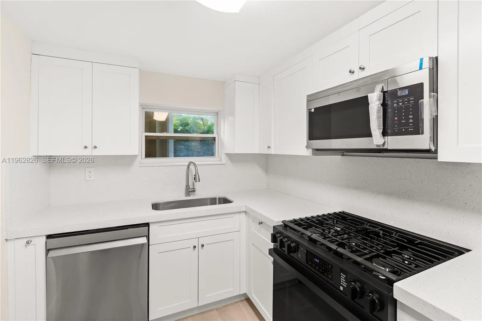 6365 Sw 33rd St, Miami, Florida 33155, Miami, Florida 33155, 3 Bedrooms Bedrooms, ,3 BathroomsBathrooms,Residential Lease,For Rent,6365 Sw 33rd St, Miami, Florida 33155,A11962826