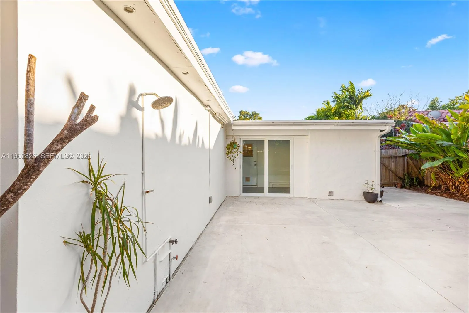 6365 Sw 33rd St, Miami, Florida 33155, Miami, Florida 33155, 3 Bedrooms Bedrooms, ,3 BathroomsBathrooms,Residential Lease,For Rent,6365 Sw 33rd St, Miami, Florida 33155,A11962826