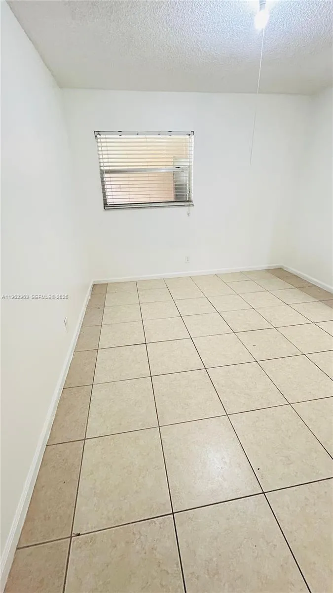 978 Sw 10th Dr 15, Pompano Beach, Florida 33060, Pompano Beach, Florida 33060, 1 Bedroom Bedrooms, ,1 BathroomBathrooms,Residential Lease,For Rent,978 Sw 10th Dr 15, Pompano Beach, Florida 33060,A11962963
