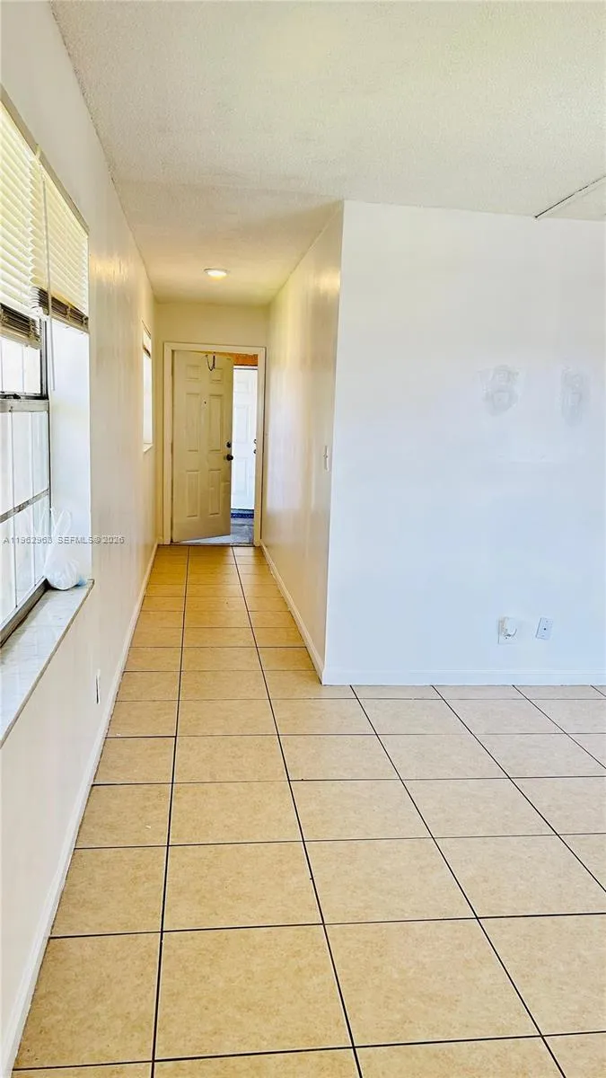 978 Sw 10th Dr 15, Pompano Beach, Florida 33060, Pompano Beach, Florida 33060, 1 Bedroom Bedrooms, ,1 BathroomBathrooms,Residential Lease,For Rent,978 Sw 10th Dr 15, Pompano Beach, Florida 33060,A11962963