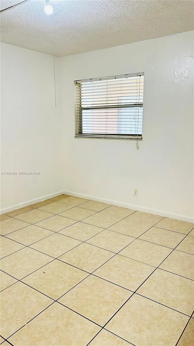 978 Sw 10th Dr 15, Pompano Beach, Florida 33060, Pompano Beach, Florida 33060, 1 Bedroom Bedrooms, ,1 BathroomBathrooms,Residential Lease,For Rent,978 Sw 10th Dr 15, Pompano Beach, Florida 33060,A11962963