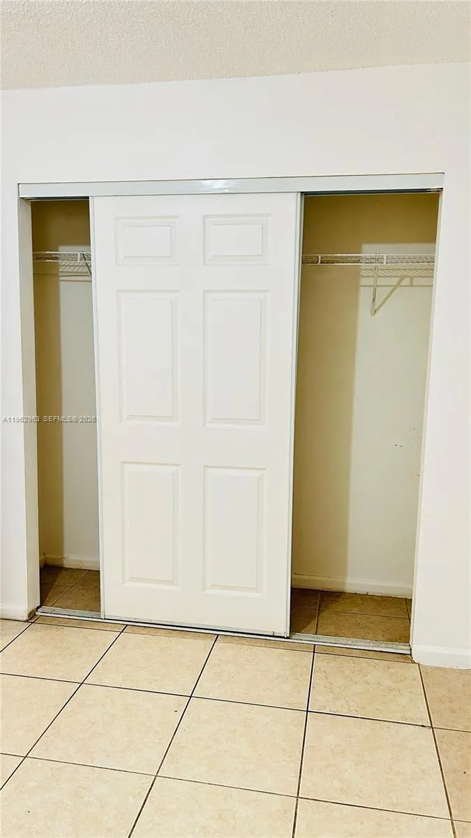 978 Sw 10th Dr 15, Pompano Beach, Florida 33060, Pompano Beach, Florida 33060, 1 Bedroom Bedrooms, ,1 BathroomBathrooms,Residential Lease,For Rent,978 Sw 10th Dr 15, Pompano Beach, Florida 33060,A11962963