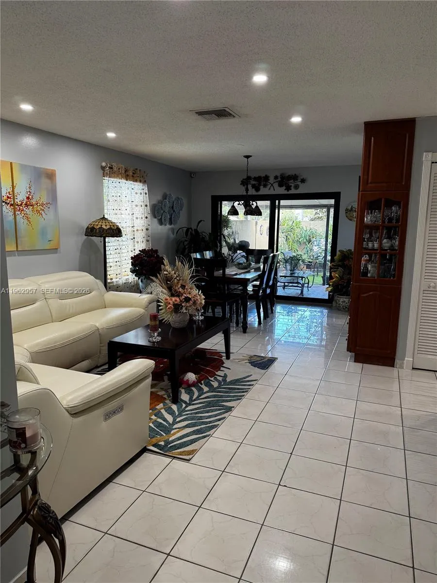 8720 Sw 148th Pl, Miami, Florida 33193, Miami, Florida 33193, 2 Bedrooms Bedrooms, ,2 BathroomsBathrooms,Residential,For Sale,8720 Sw 148th Pl, Miami, Florida 33193,A11962957