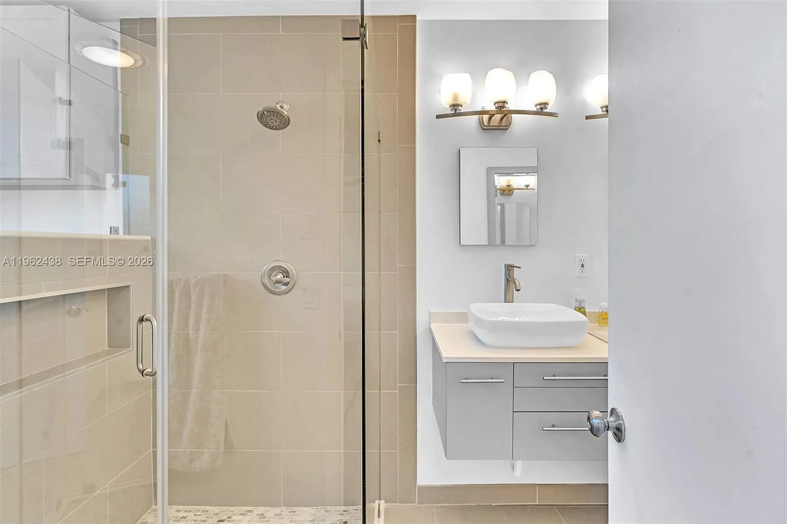 3437 Buchanan St, Hollywood, Florida 33021, Hollywood, Florida 33021, 3 Bedrooms Bedrooms, ,2 BathroomsBathrooms,Residential,For Sale,3437 Buchanan St, Hollywood, Florida 33021,A11962438