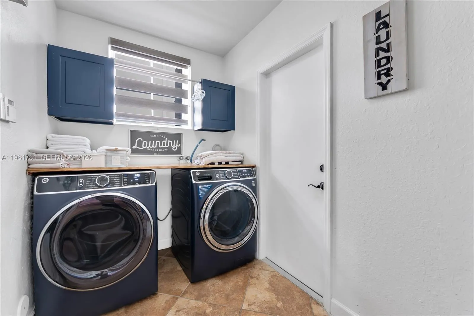 18091 Nw 87th Ct, Hialeah, Florida 33018, Hialeah, Florida 33018, 4 Bedrooms Bedrooms, 11 Rooms Rooms,4 BathroomsBathrooms,Residential,For Sale,18091 Nw 87th Ct, Hialeah, Florida 33018,A11961781