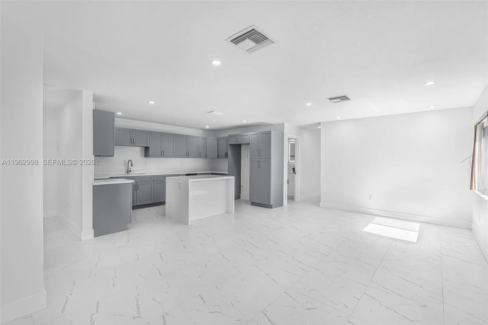 2901 Sw 92nd Ave, Miami, Florida 33165, Miami, Florida 33165, 5 Bedrooms Bedrooms, ,3 BathroomsBathrooms,Residential,For Sale,2901 Sw 92nd Ave, Miami, Florida 33165,A11962998