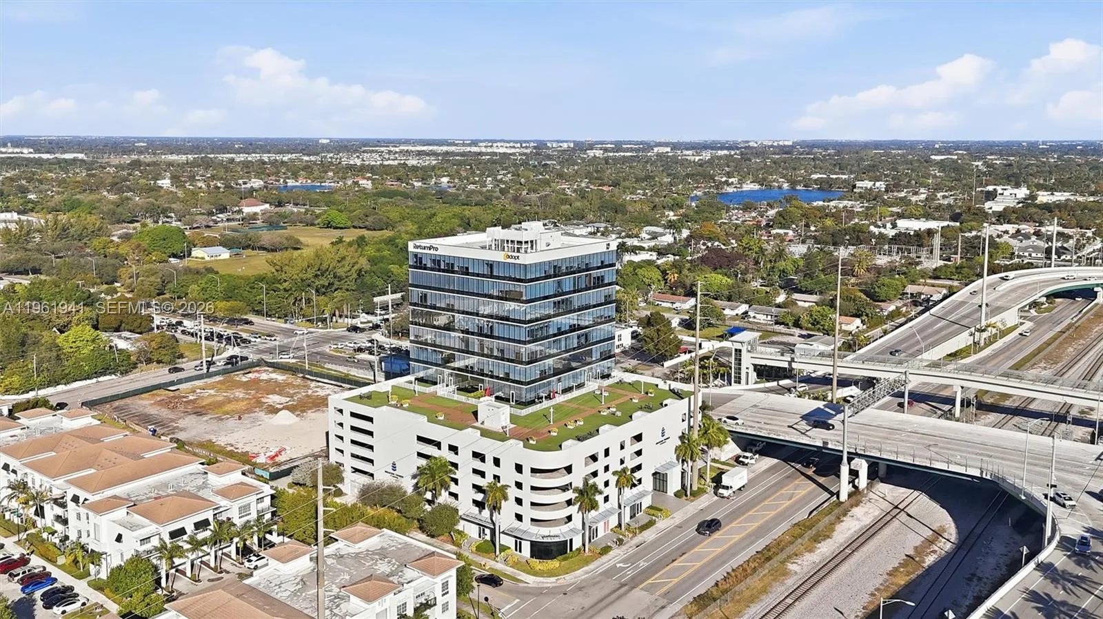 20200 W Dixie Hwy #1005b 1006, Miami, Florida 3318, Miami, Florida 33180, ,Commercial Lease,For Rent,20200 W Dixie Hwy #1005b 1006, Miami, Florida 3318,A11961941