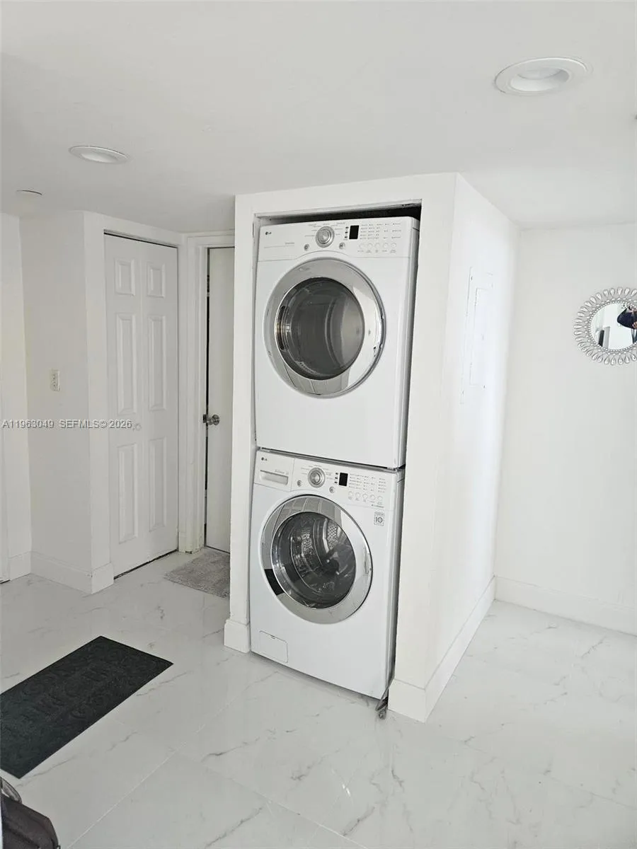 770 Claughton Island Dr 602, Miami, Florida 33131, Miami, Florida 33131, 2 Bedrooms Bedrooms, ,2 BathroomsBathrooms,Residential Lease,For Rent,770 Claughton Island Dr 602, Miami, Florida 33131,A11963049