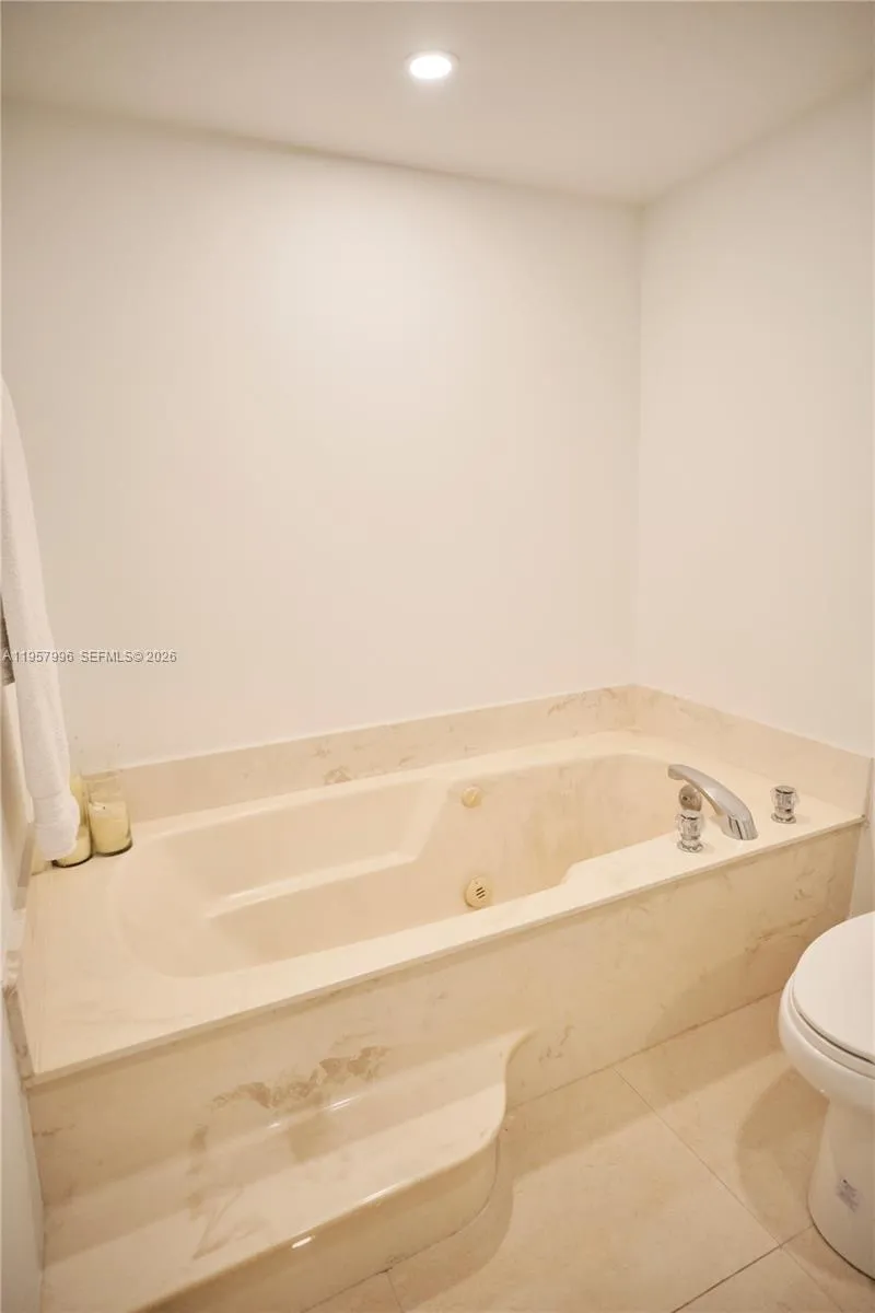 520 Brickell Key Dr A1904, Miami, Florida 33131, Miami, Florida 33131, 2 Bedrooms Bedrooms, ,2 BathroomsBathrooms,Residential,For Sale,520 Brickell Key Dr A1904, Miami, Florida 33131,A11957996