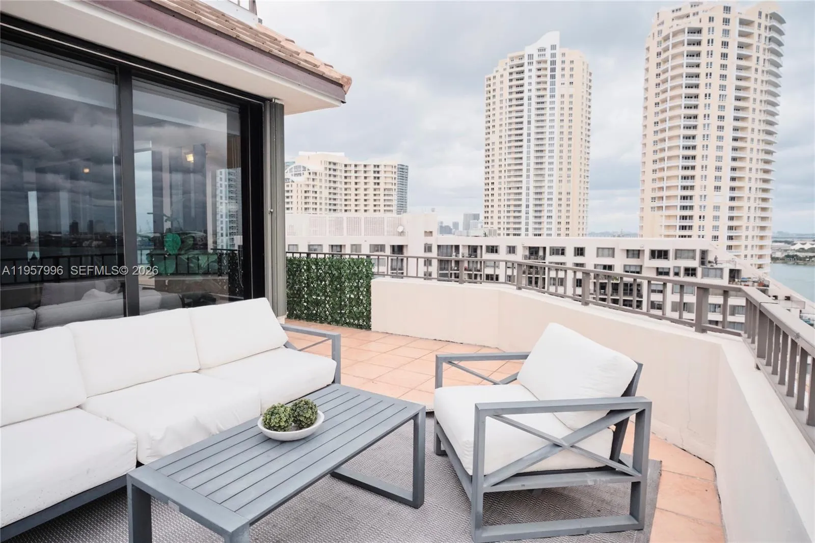 520 Brickell Key Dr A1904, Miami, Florida 33131, Miami, Florida 33131, 2 Bedrooms Bedrooms, ,2 BathroomsBathrooms,Residential,For Sale,520 Brickell Key Dr A1904, Miami, Florida 33131,A11957996