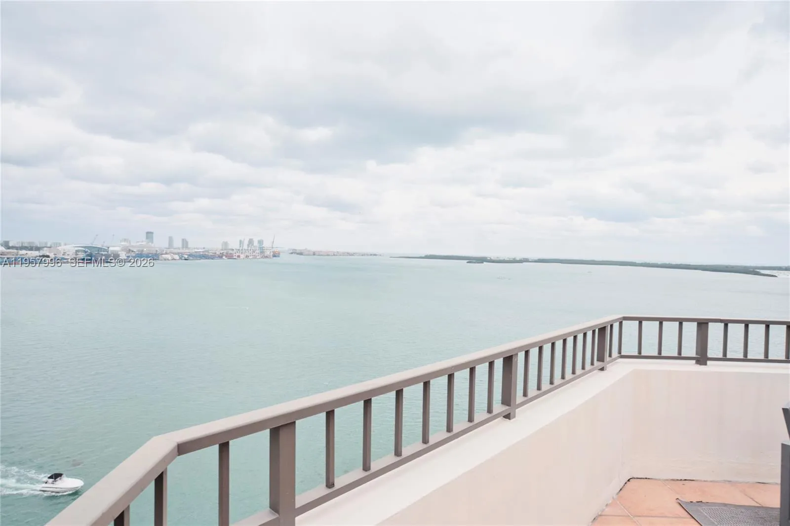 520 Brickell Key Dr A1904, Miami, Florida 33131, Miami, Florida 33131, 2 Bedrooms Bedrooms, ,2 BathroomsBathrooms,Residential,For Sale,520 Brickell Key Dr A1904, Miami, Florida 33131,A11957996