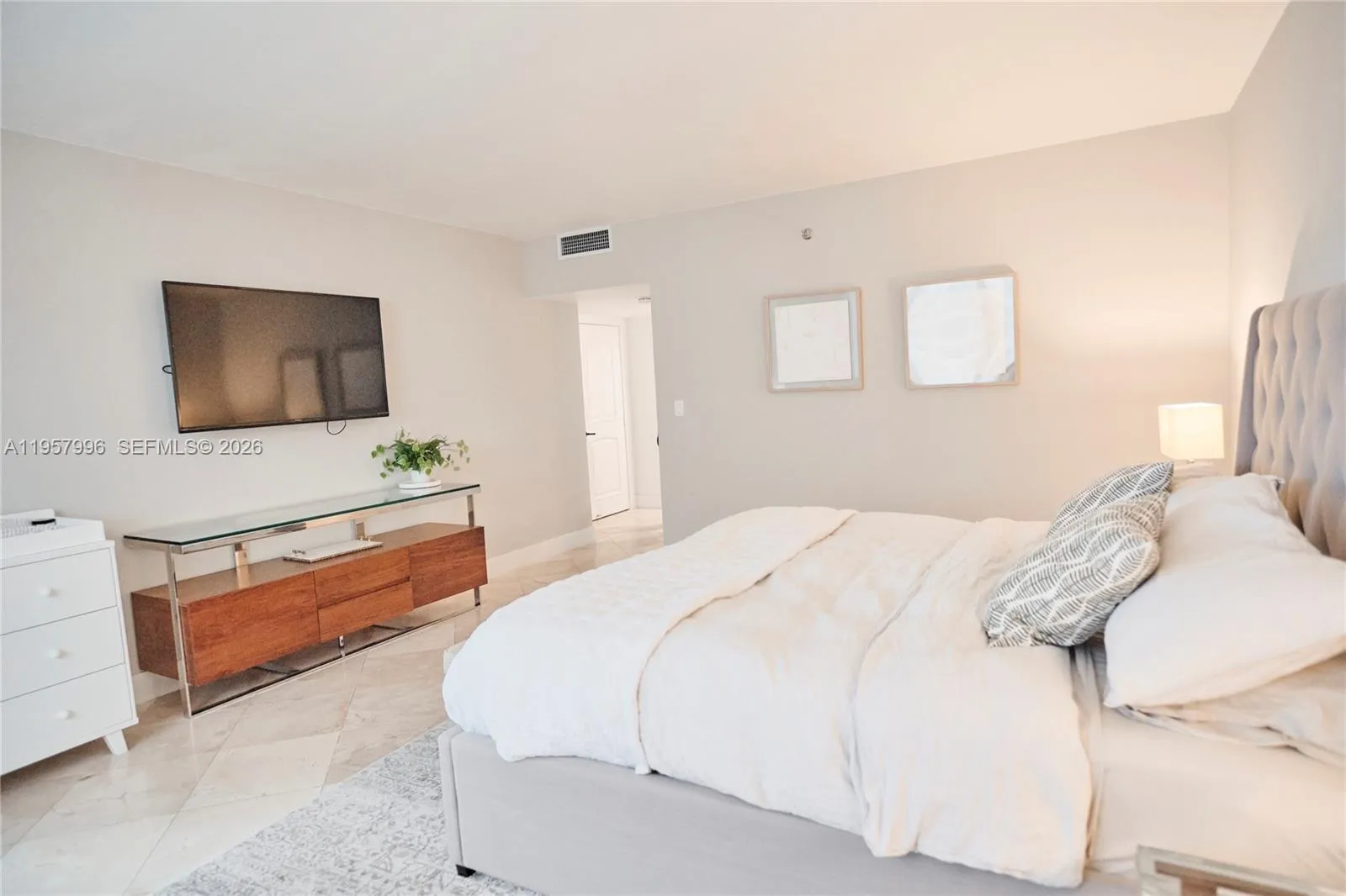 520 Brickell Key Dr A1904, Miami, Florida 33131, Miami, Florida 33131, 2 Bedrooms Bedrooms, ,2 BathroomsBathrooms,Residential,For Sale,520 Brickell Key Dr A1904, Miami, Florida 33131,A11957996