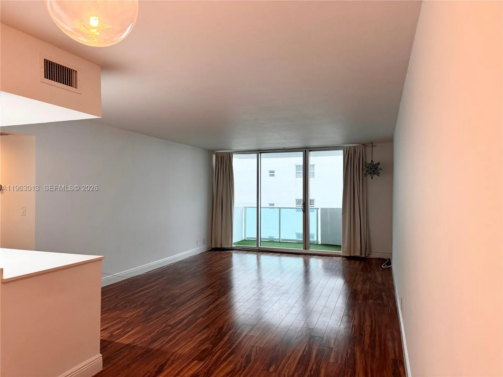 1200 West Ave 1418, Miami Beach, Florida 33139, Miami Beach, Florida 33139, 1 Bedroom Bedrooms, ,1 BathroomBathrooms,Residential,For Sale,1200 West Ave 1418, Miami Beach, Florida 33139,A11963013