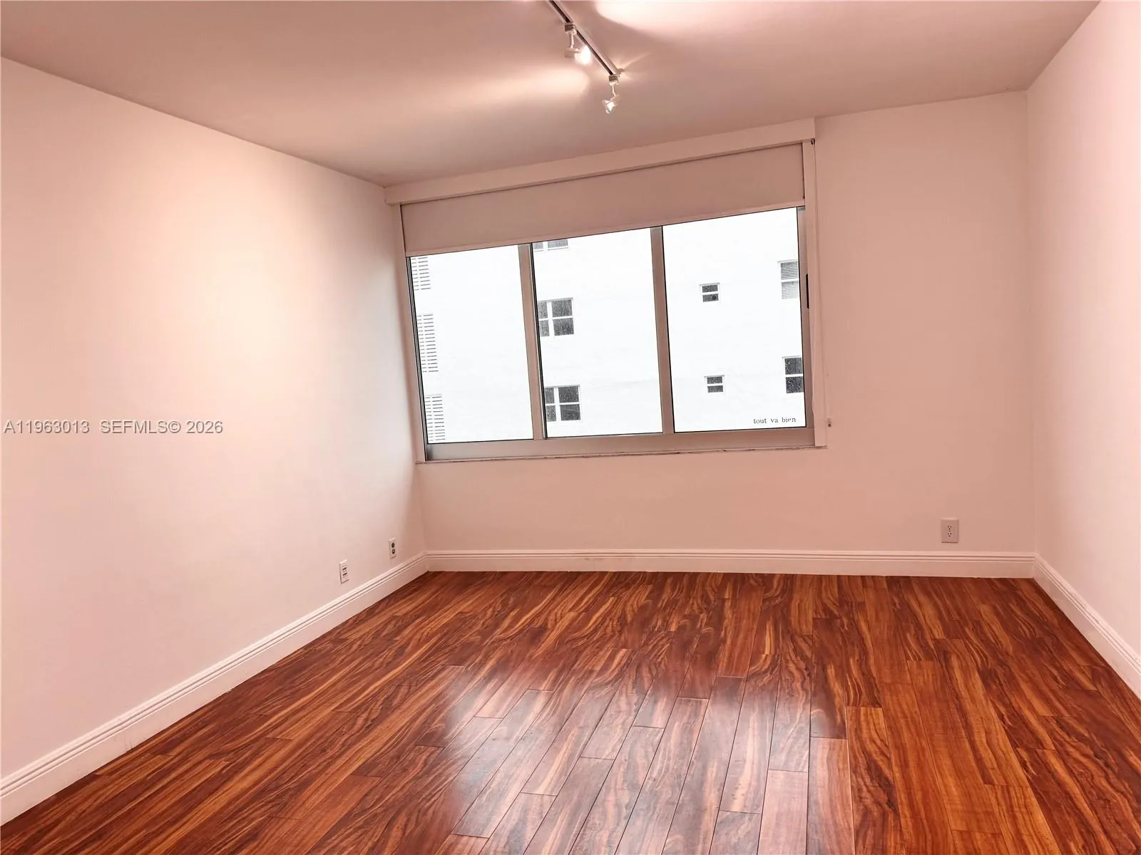 1200 West Ave 1418, Miami Beach, Florida 33139, Miami Beach, Florida 33139, 1 Bedroom Bedrooms, ,1 BathroomBathrooms,Residential,For Sale,1200 West Ave 1418, Miami Beach, Florida 33139,A11963013