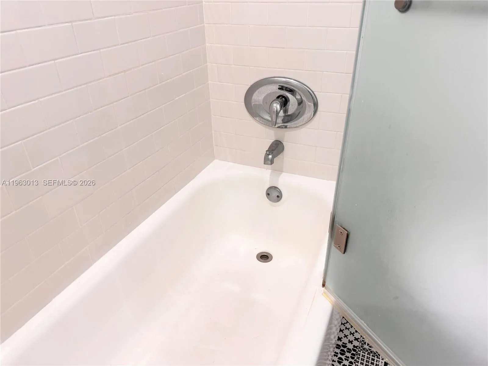 1200 West Ave 1418, Miami Beach, Florida 33139, Miami Beach, Florida 33139, 1 Bedroom Bedrooms, ,1 BathroomBathrooms,Residential,For Sale,1200 West Ave 1418, Miami Beach, Florida 33139,A11963013