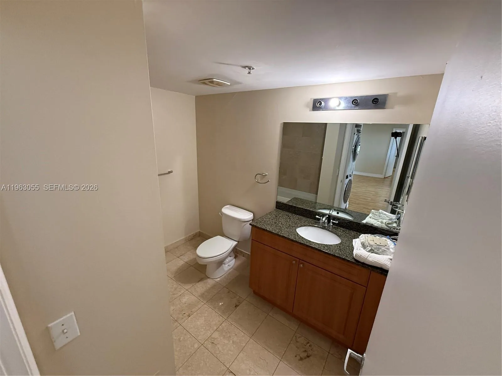 1 Glen Royal Pkwy 1210, Miami, Florida 33125, Miami, Florida 33125, 2 Bedrooms Bedrooms, ,2 BathroomsBathrooms,Residential,For Sale,1 Glen Royal Pkwy 1210, Miami, Florida 33125,A11963055