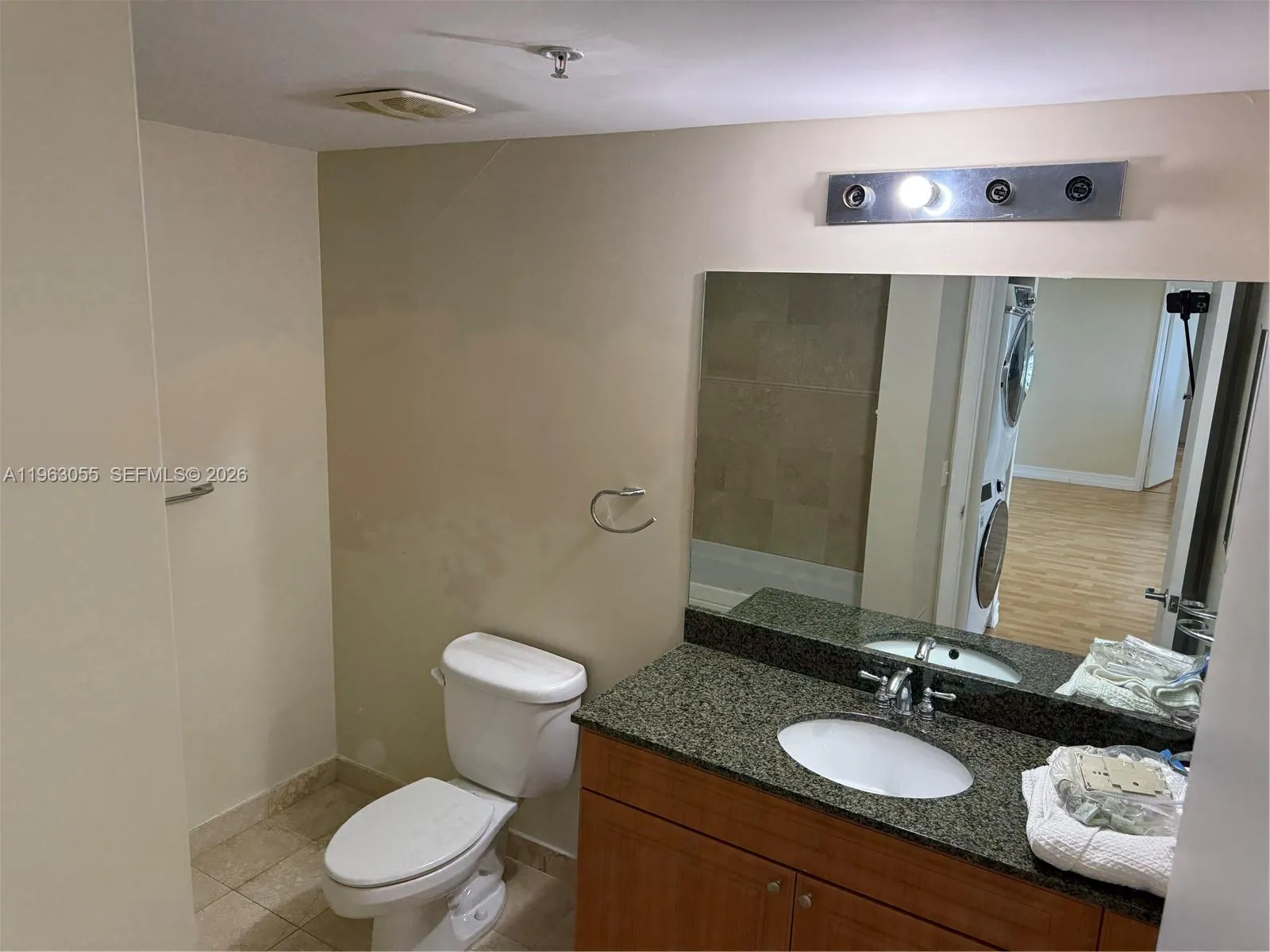 1 Glen Royal Pkwy 1210, Miami, Florida 33125, Miami, Florida 33125, 2 Bedrooms Bedrooms, ,2 BathroomsBathrooms,Residential,For Sale,1 Glen Royal Pkwy 1210, Miami, Florida 33125,A11963055