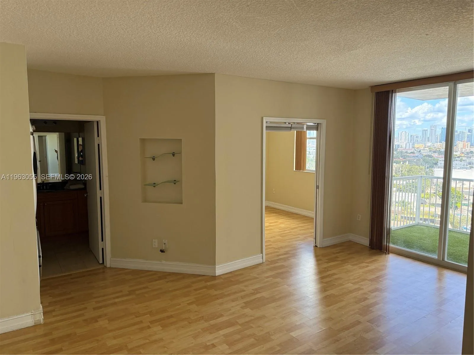 1 Glen Royal Pkwy 1210, Miami, Florida 33125, Miami, Florida 33125, 2 Bedrooms Bedrooms, ,2 BathroomsBathrooms,Residential,For Sale,1 Glen Royal Pkwy 1210, Miami, Florida 33125,A11963055