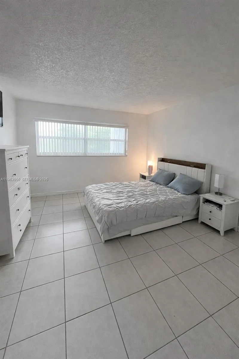 9351 Fontainebleau Blvd B312, Miami, Florida 33172, Miami, Florida 33172, 1 Bedroom Bedrooms, ,1 BathroomBathrooms,Residential Lease,For Rent,9351 Fontainebleau Blvd B312, Miami, Florida 33172,A11963056