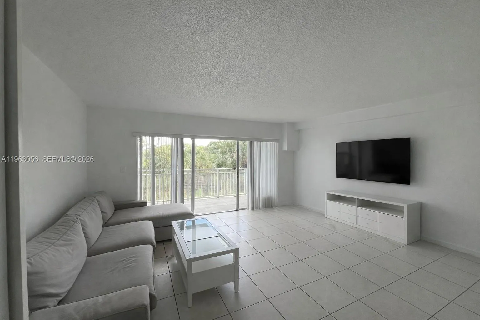 9351 Fontainebleau Blvd B312, Miami, Florida 33172, Miami, Florida 33172, 1 Bedroom Bedrooms, ,1 BathroomBathrooms,Residential Lease,For Rent,9351 Fontainebleau Blvd B312, Miami, Florida 33172,A11963056