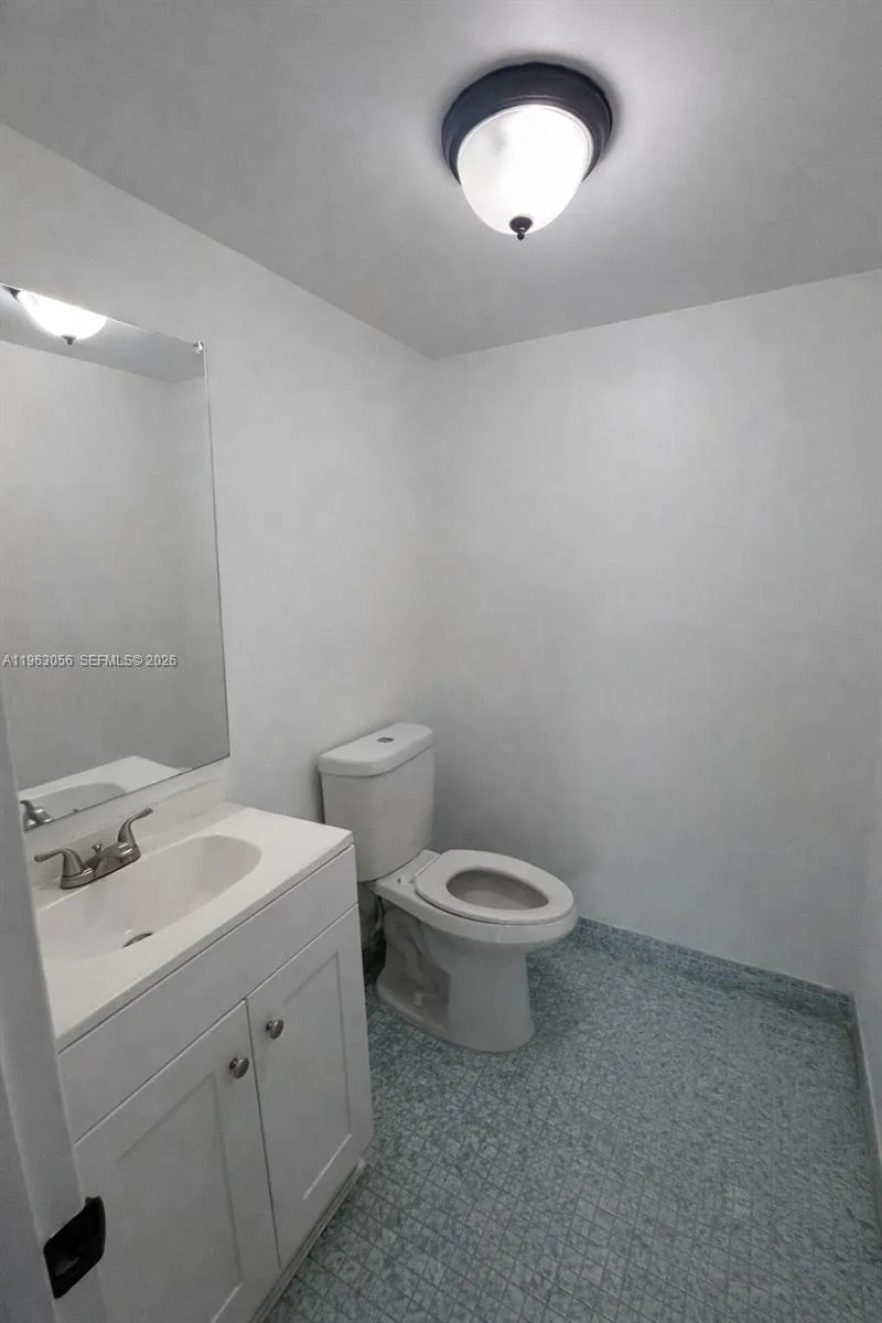9351 Fontainebleau Blvd B312, Miami, Florida 33172, Miami, Florida 33172, 1 Bedroom Bedrooms, ,1 BathroomBathrooms,Residential Lease,For Rent,9351 Fontainebleau Blvd B312, Miami, Florida 33172,A11963056