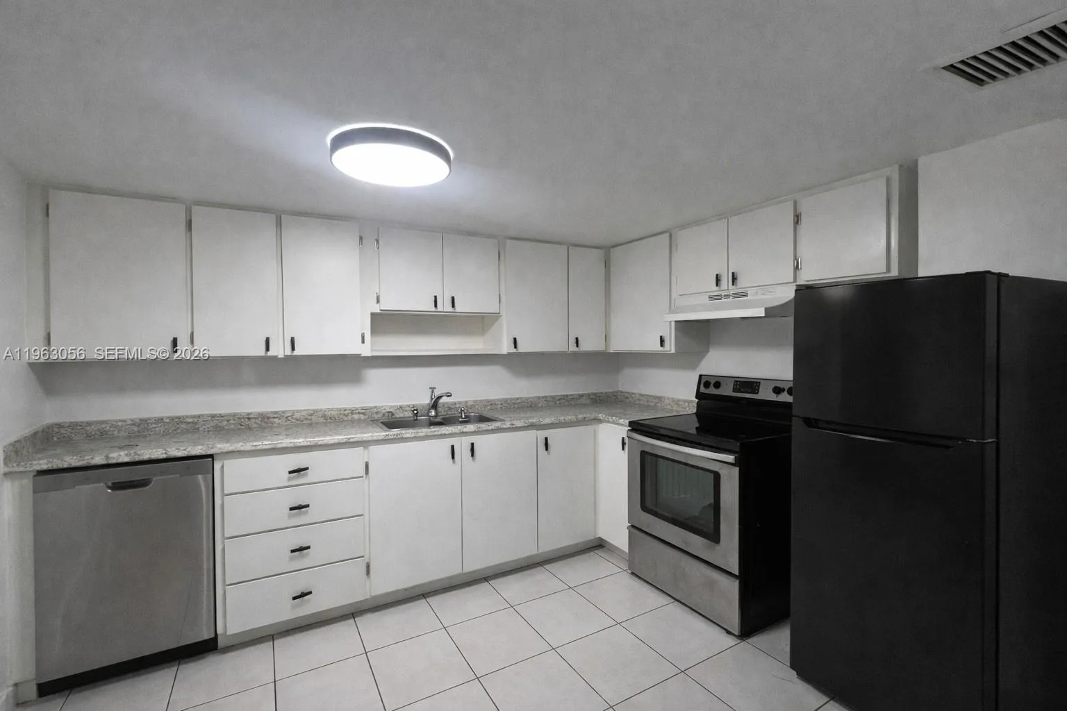 9351 Fontainebleau Blvd B312, Miami, Florida 33172, Miami, Florida 33172, 1 Bedroom Bedrooms, ,1 BathroomBathrooms,Residential Lease,For Rent,9351 Fontainebleau Blvd B312, Miami, Florida 33172,A11963056