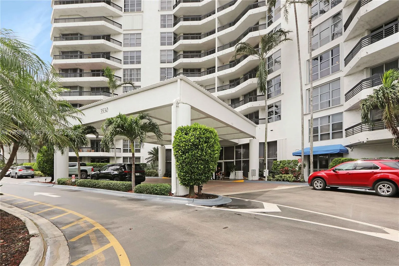 Aventura, Florida 33180, 2 Bedrooms Bedrooms, ,2 BathroomsBathrooms,Residential,For Sale,A11963006