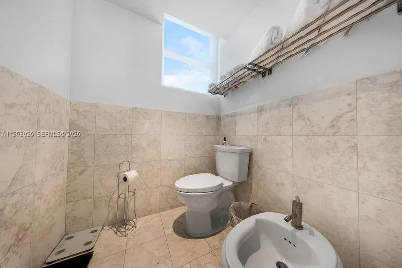 1331 Brickell Bay Dr 1602, Miami, Florida 33131, Miami, Florida 33131, 2 Bedrooms Bedrooms, ,2 BathroomsBathrooms,Residential,For Sale,1331 Brickell Bay Dr 1602, Miami, Florida 33131,A11963026