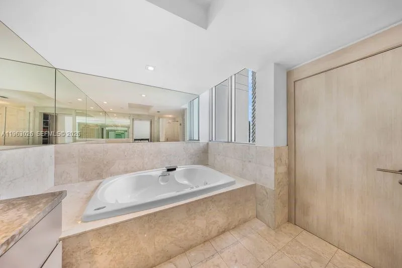 1331 Brickell Bay Dr 1602, Miami, Florida 33131, Miami, Florida 33131, 2 Bedrooms Bedrooms, ,2 BathroomsBathrooms,Residential,For Sale,1331 Brickell Bay Dr 1602, Miami, Florida 33131,A11963026