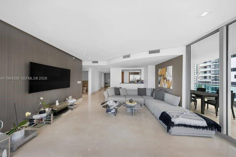 1331 Brickell Bay Dr 1602, Miami, Florida 33131, Miami, Florida 33131, 2 Bedrooms Bedrooms, ,2 BathroomsBathrooms,Residential,For Sale,1331 Brickell Bay Dr 1602, Miami, Florida 33131,A11963026
