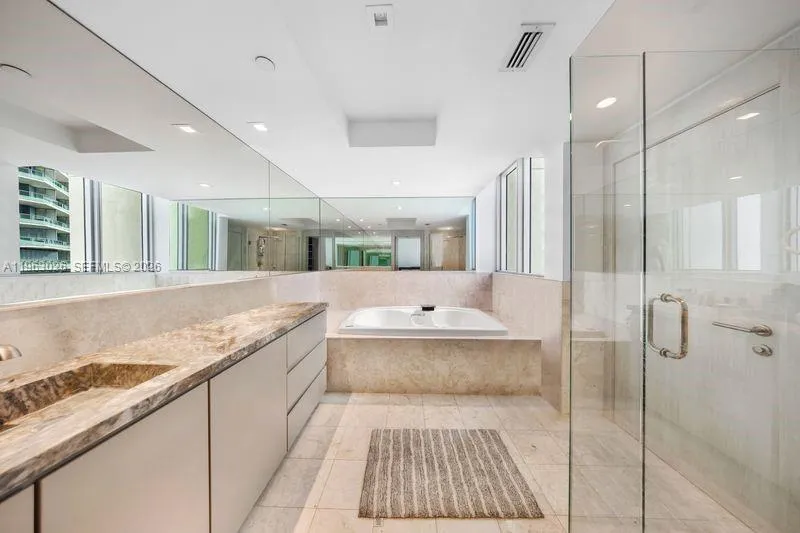 1331 Brickell Bay Dr 1602, Miami, Florida 33131, Miami, Florida 33131, 2 Bedrooms Bedrooms, ,2 BathroomsBathrooms,Residential,For Sale,1331 Brickell Bay Dr 1602, Miami, Florida 33131,A11963026