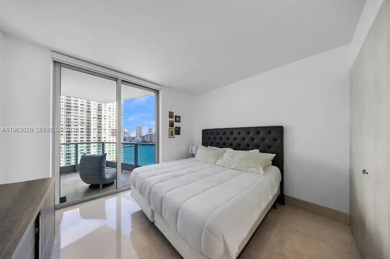 1331 Brickell Bay Dr 1602, Miami, Florida 33131, Miami, Florida 33131, 2 Bedrooms Bedrooms, ,2 BathroomsBathrooms,Residential,For Sale,1331 Brickell Bay Dr 1602, Miami, Florida 33131,A11963026
