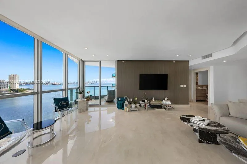 1331 Brickell Bay Dr 1602, Miami, Florida 33131, Miami, Florida 33131, 2 Bedrooms Bedrooms, ,2 BathroomsBathrooms,Residential,For Sale,1331 Brickell Bay Dr 1602, Miami, Florida 33131,A11963026