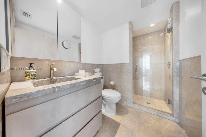 1331 Brickell Bay Dr 1602, Miami, Florida 33131, Miami, Florida 33131, 2 Bedrooms Bedrooms, ,2 BathroomsBathrooms,Residential,For Sale,1331 Brickell Bay Dr 1602, Miami, Florida 33131,A11963026