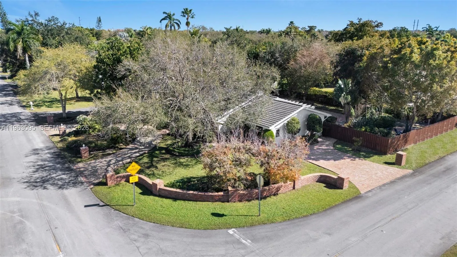 9980 Sw 128th St 9980, Miami, Florida 33176, Miami, Florida 33176, 4 Bedrooms Bedrooms, ,3 BathroomsBathrooms,Residential Lease,For Rent,9980 Sw 128th St 9980, Miami, Florida 33176,A11963095