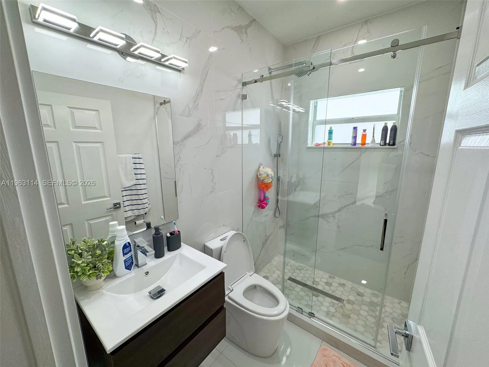 1533 Sw 154th Path, Miami, Florida 33194, Miami, Florida 33194, 3 Bedrooms Bedrooms, ,2 BathroomsBathrooms,Residential,For Sale,1533 Sw 154th Path, Miami, Florida 33194,A11963114