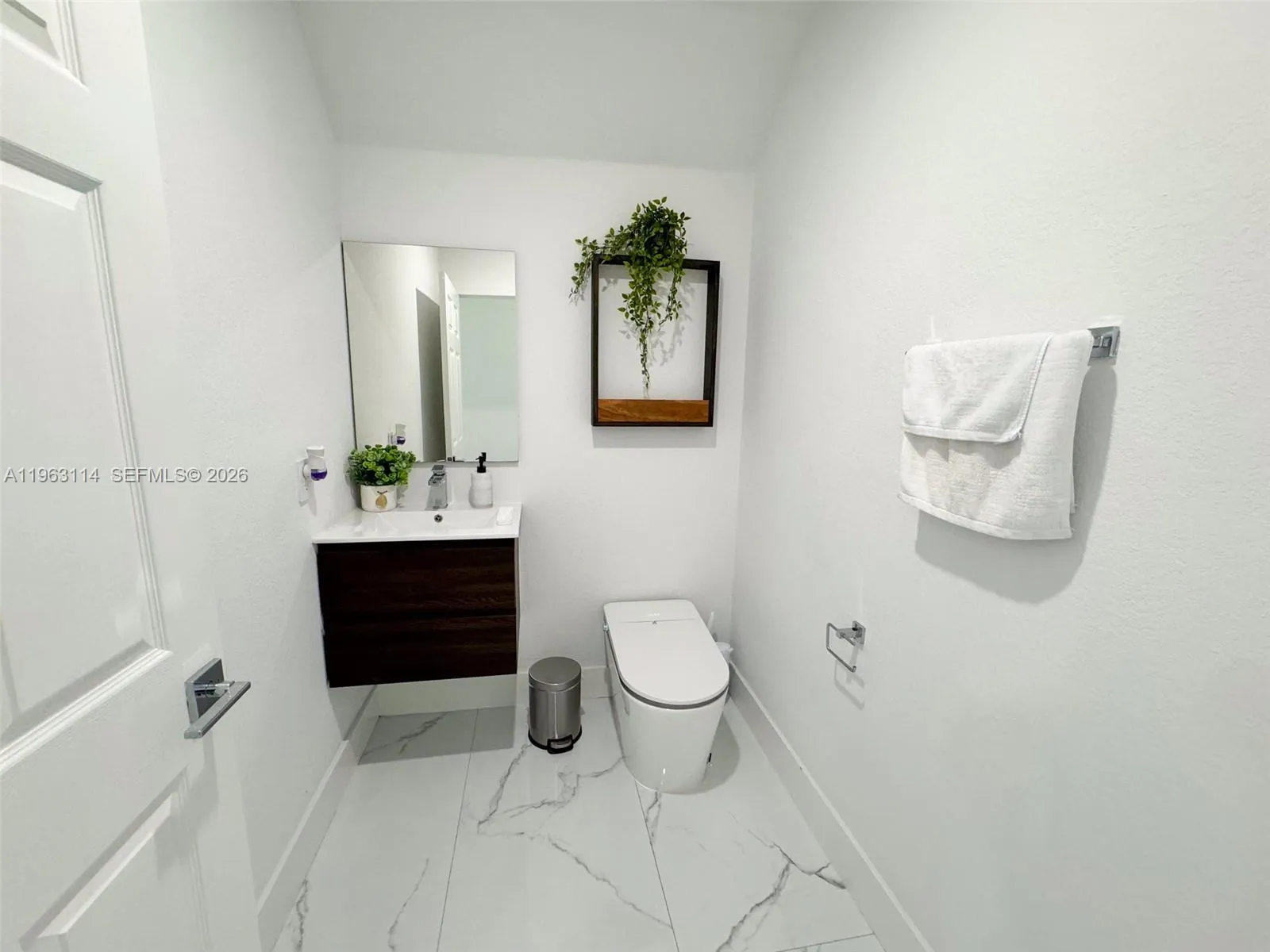 1533 Sw 154th Path, Miami, Florida 33194, Miami, Florida 33194, 3 Bedrooms Bedrooms, ,2 BathroomsBathrooms,Residential,For Sale,1533 Sw 154th Path, Miami, Florida 33194,A11963114