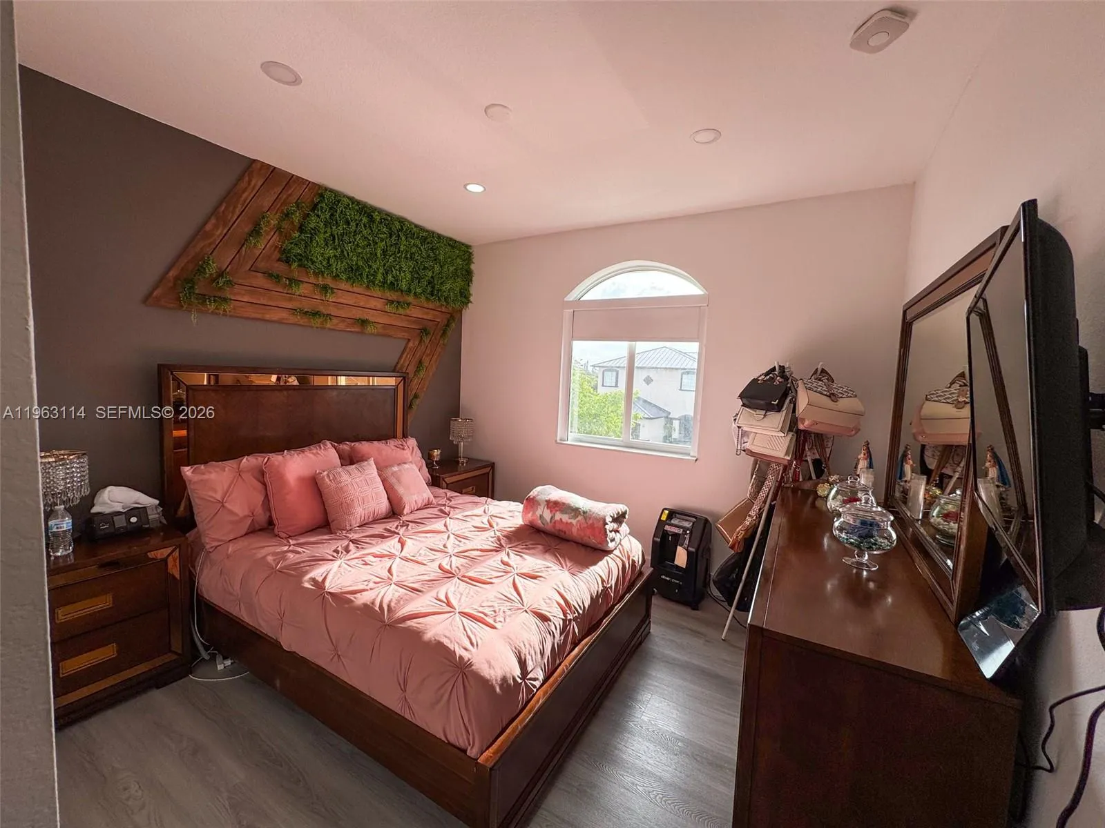 1533 Sw 154th Path, Miami, Florida 33194, Miami, Florida 33194, 3 Bedrooms Bedrooms, ,2 BathroomsBathrooms,Residential,For Sale,1533 Sw 154th Path, Miami, Florida 33194,A11963114